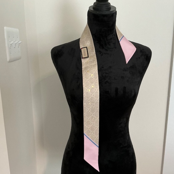 Gucci Horsebit Scarf - Picture 2 of 9